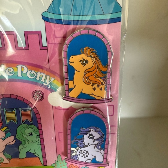 Loungefly My Little Pony Enamel Pin Set Hasbro - Picture 4 of 4